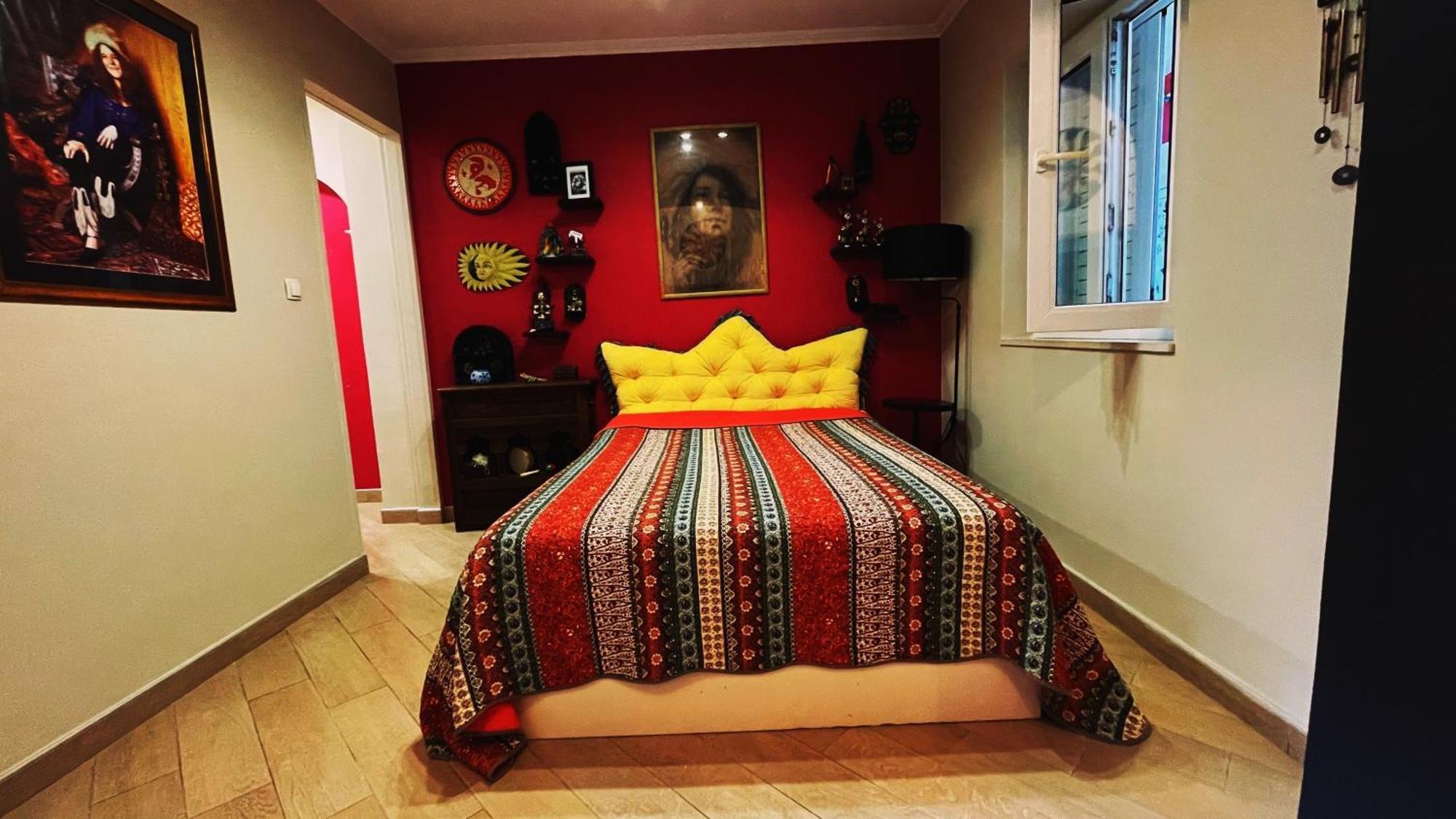Rock Palace Apartment