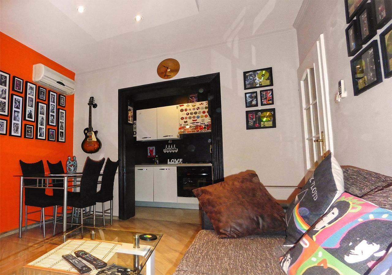 Apartment Rock Palace
